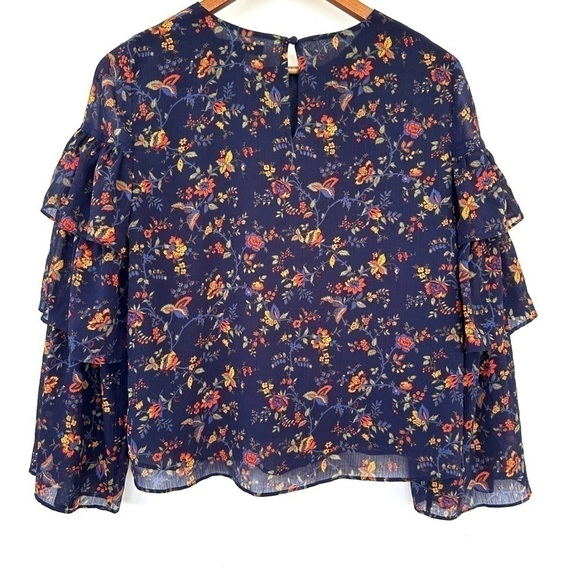 Madewell top with ruffled bell sleeves, crew  neck, straight cut & loose - Picture 6 of 13